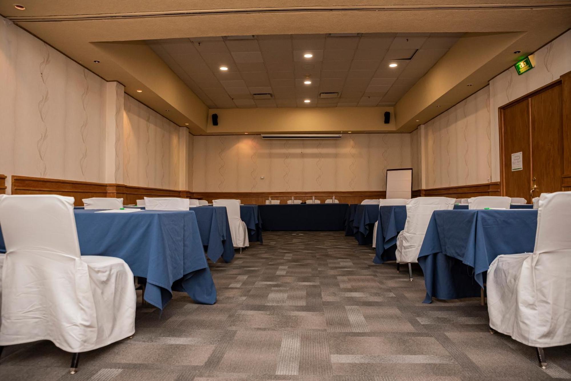 Holiday Inn La Piedad By Ihg Exterior photo