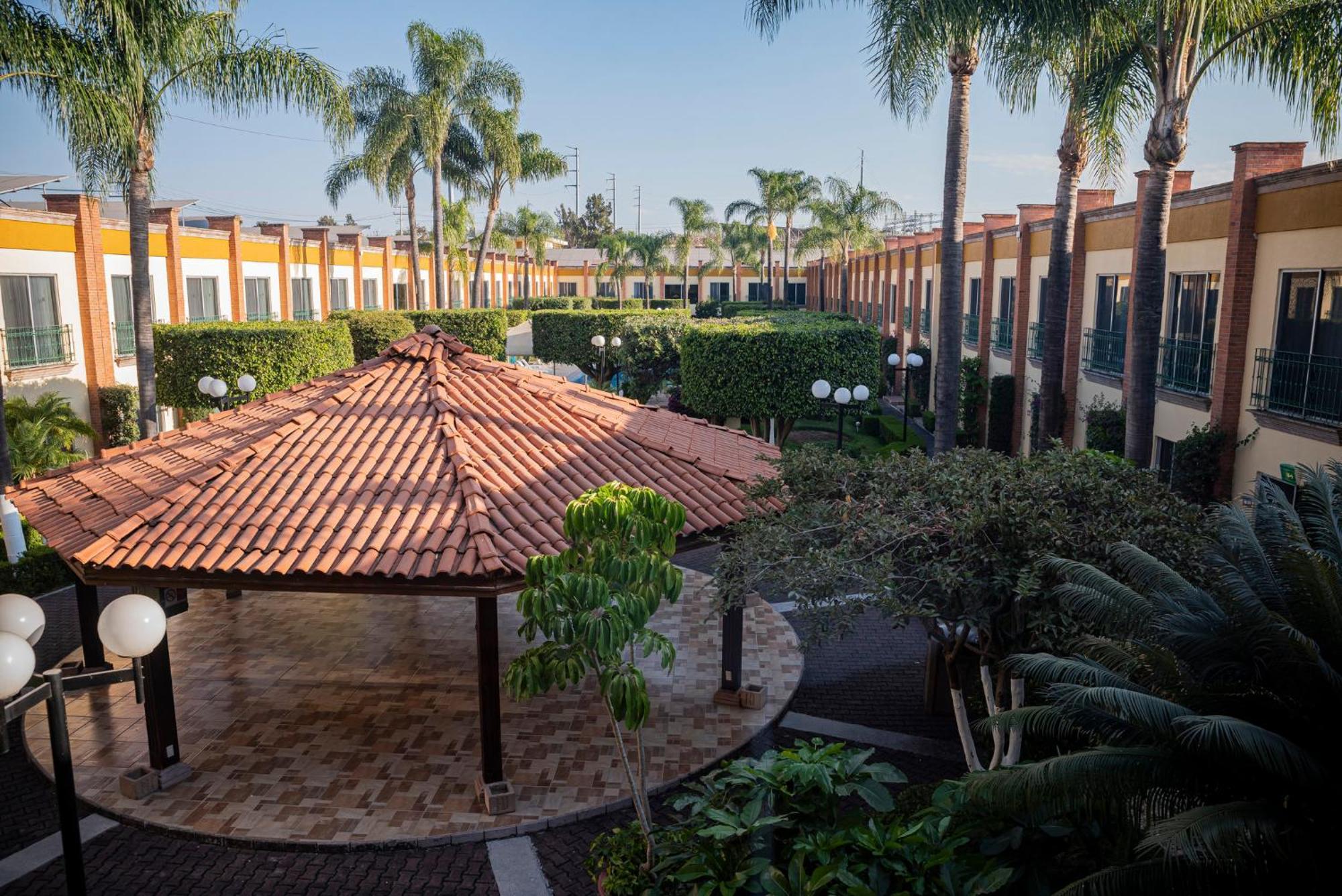 Holiday Inn La Piedad By Ihg Exterior photo
