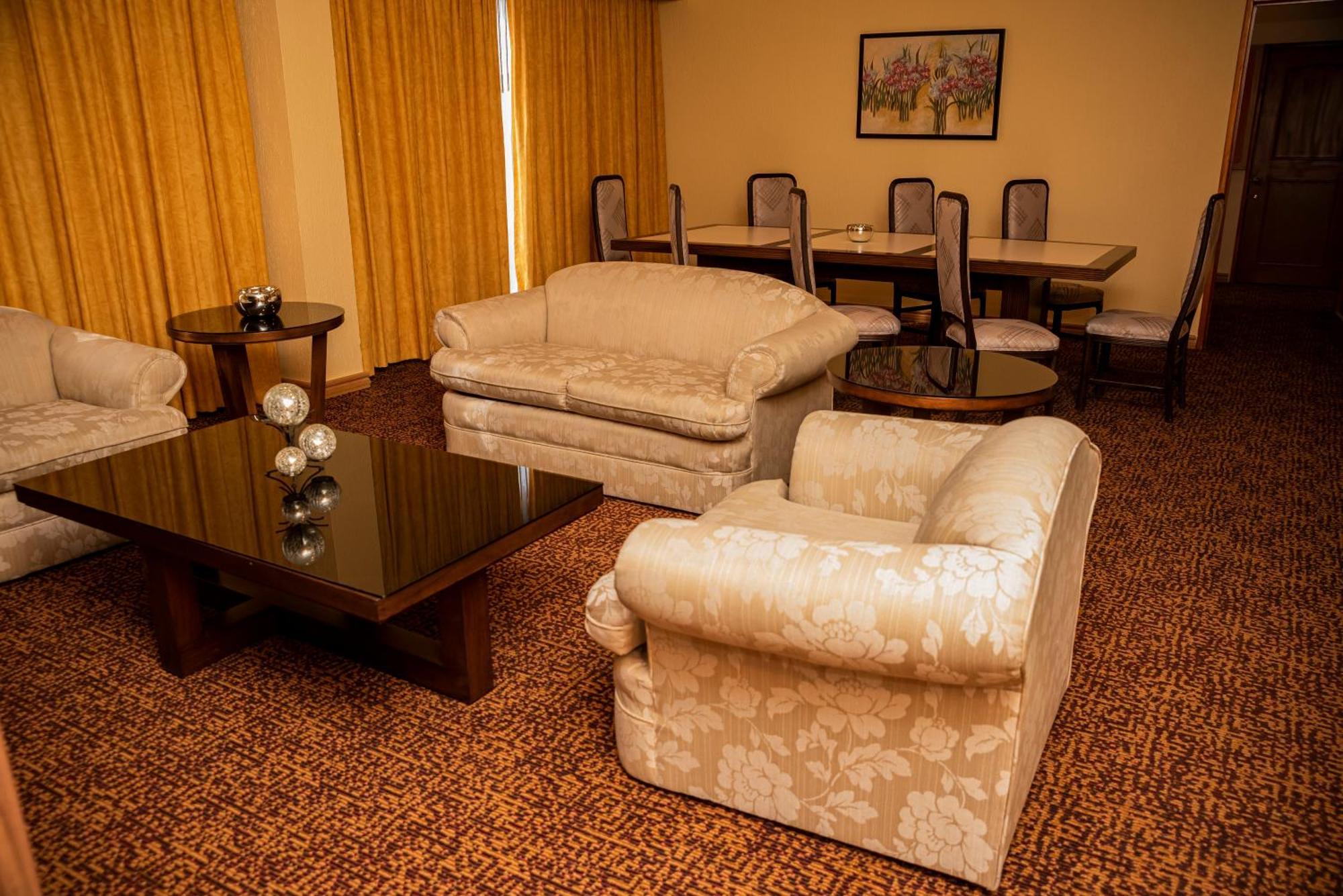 Holiday Inn La Piedad By Ihg Exterior photo