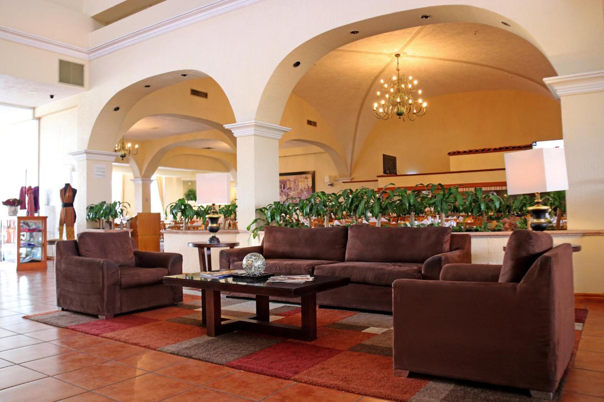 Holiday Inn La Piedad By Ihg Exterior photo
